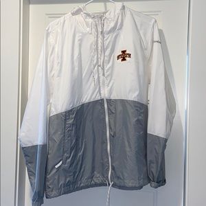 Columbia Iowa State wind breaker